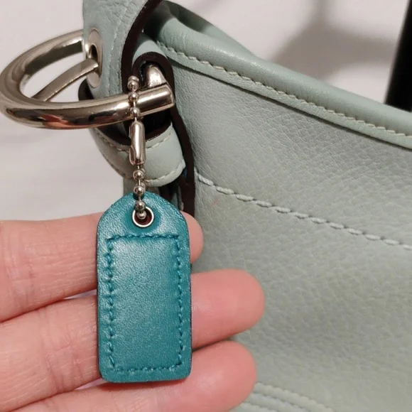 Authentic Coach Y2K Small Blue Pebbled Leather Shoulder Bag - Picture 15 of 16